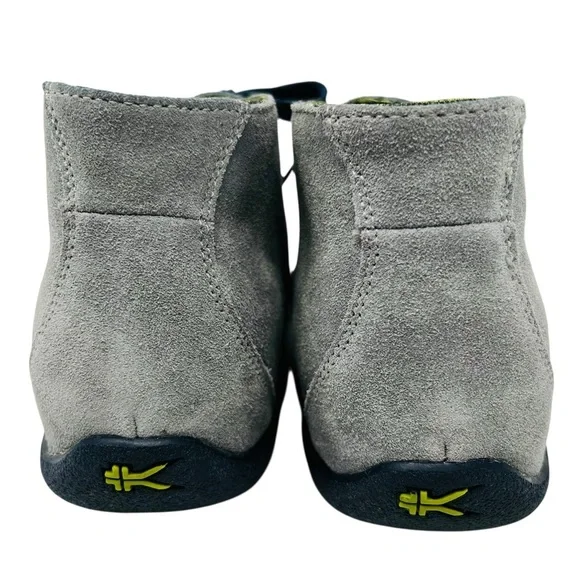 KURU Gray Suede Chukka Boots with Navy Laces - Picture 6 of 10